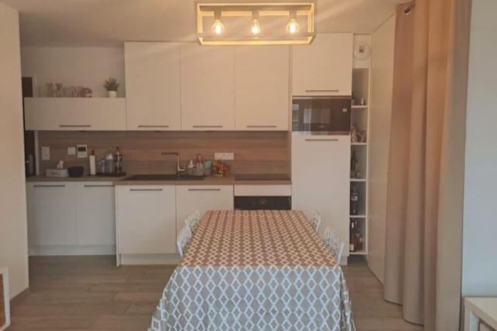 Appartement A Quelques Pas De La Mer Et Du Centre Мерлімон-Плаж Екстер'єр фото